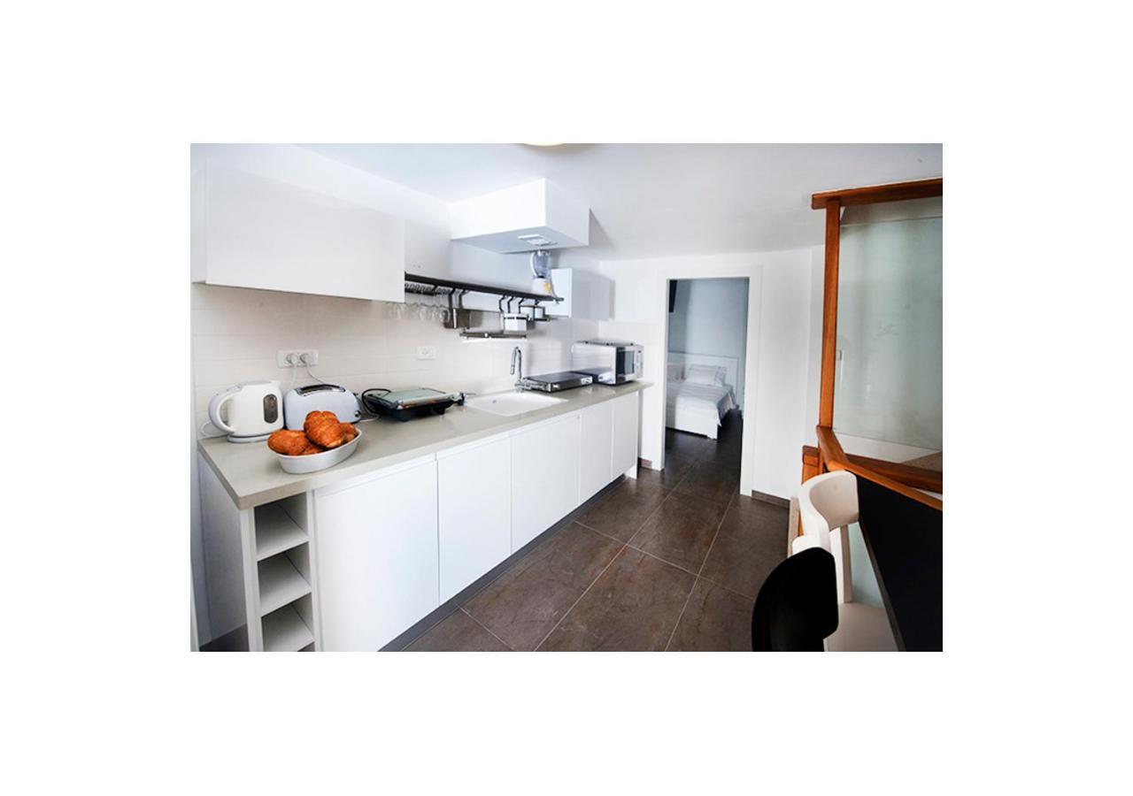 Boutique Apartment "Facing The Sea" Haifa Exteriör bild