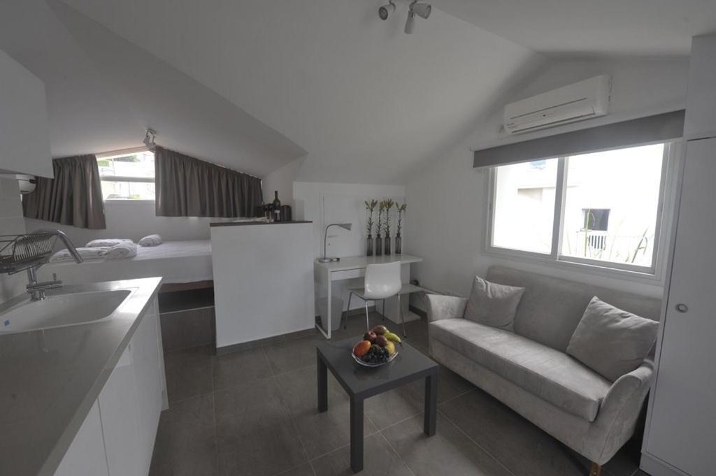 Boutique Apartment "Facing The Sea" Haifa Exteriör bild